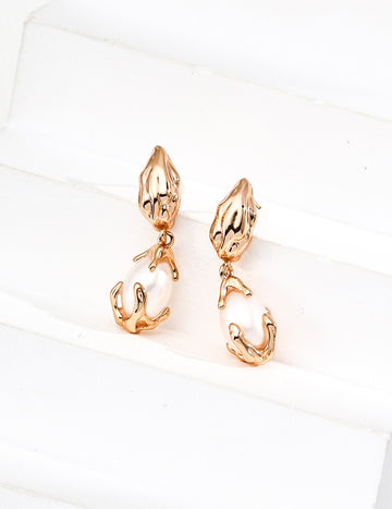 Molten Lava Sterling Silver Natural Pearl Earring